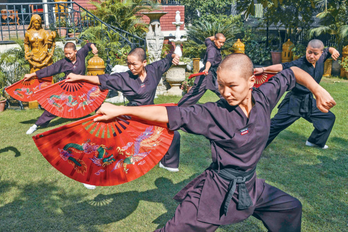 功夫尼姑化身尼泊尔妇女救世主 追求性别平等教女性武术防狼