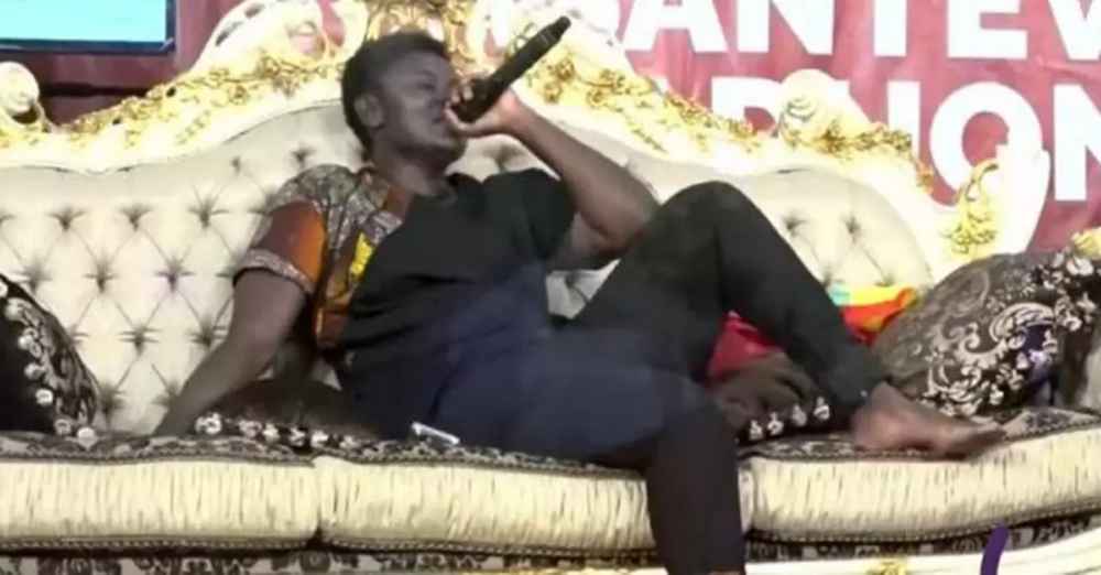 加纳“长气袋”唱足125小时52分钟誓破世绩