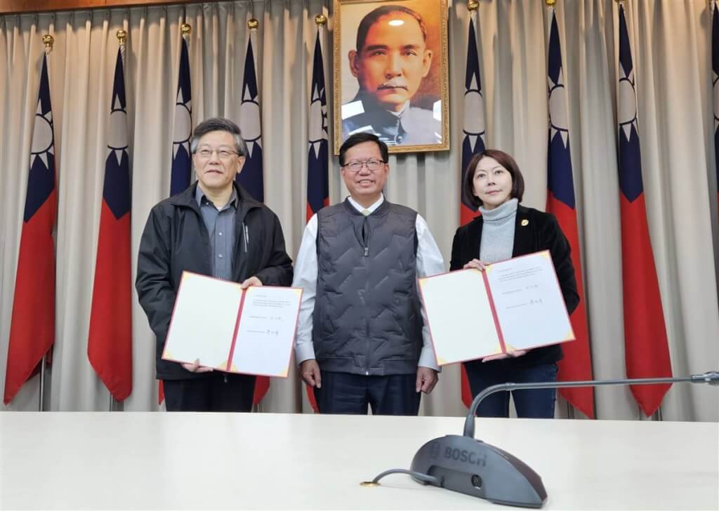 劳资达4共识 长荣机师取消罢工行动