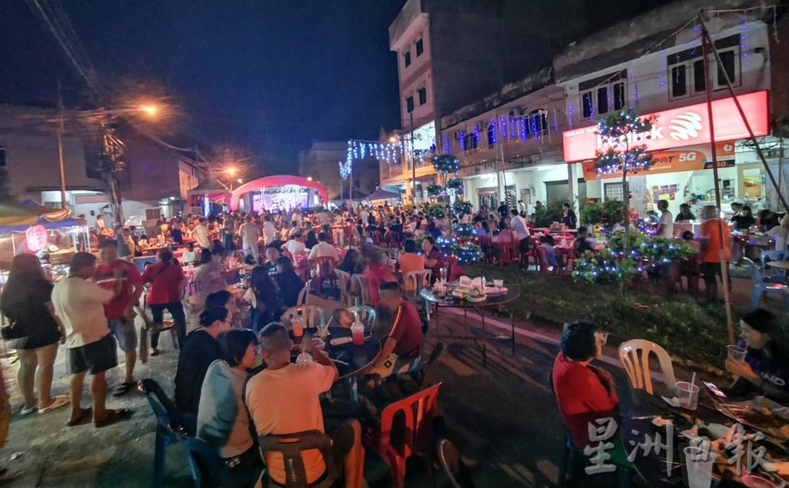 千名民众聚莫珍歪大街 庆街头倒数迎新活动
