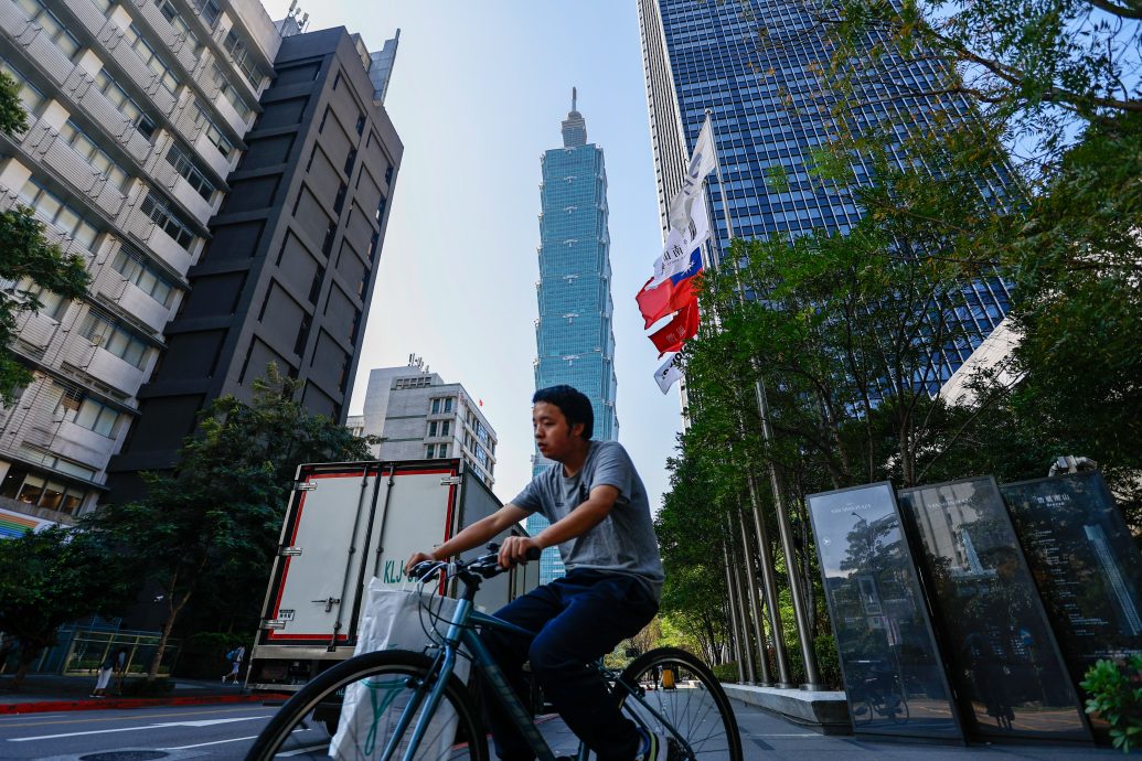 台湾大选前夕 美国众议院通过两项挺台法案