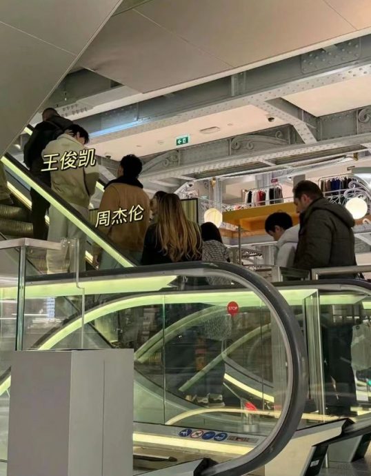 周杰伦主动约吃早餐 王俊凯追悔因这事错过