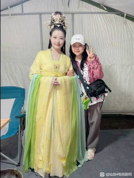 周海媚遗作《仙剑4》开播 名字被框出惹泪目