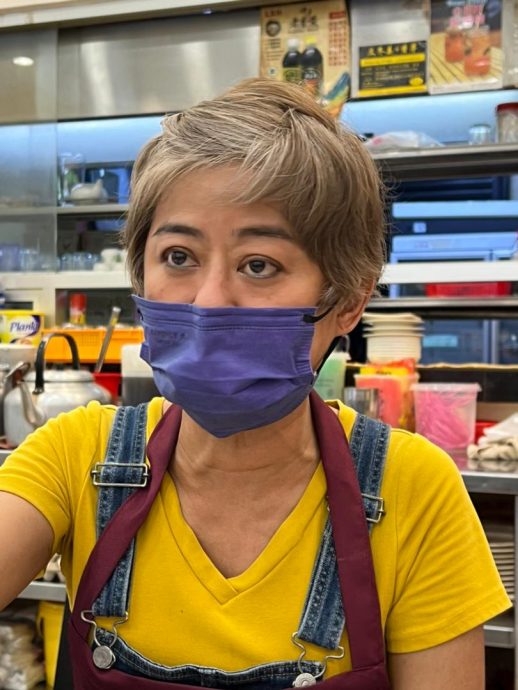 商家:纾缓车位不足塞车 建议改单向道征停车费