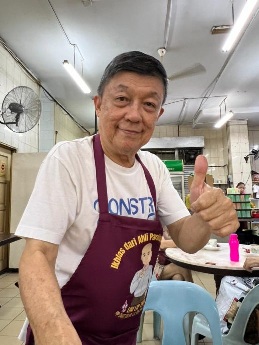 商家:纾缓车位不足塞车 建议改单向道征停车费