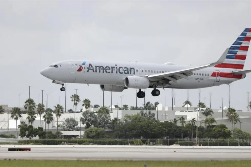 因烤箱起火 美国航空航班迫降