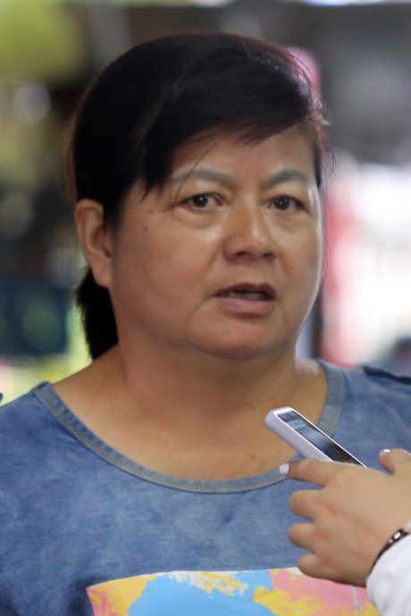 大都会封面/年花上市 经济不景但不影响买气