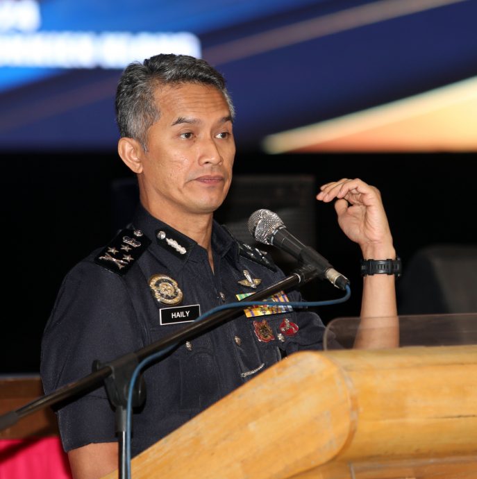 大都会/早报头/巴生警力1:789人,苏海里:不以警力不足为借口