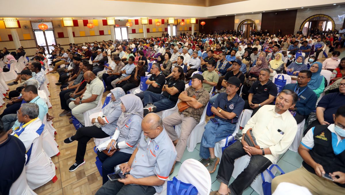 大都会/早报头/巴生警力1:789人,苏海里:不以警力不足为借口