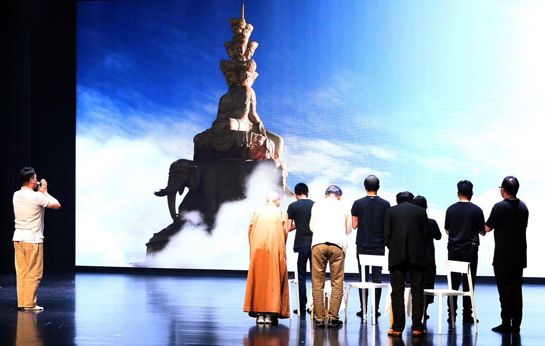 大都会/菩提工作坊 舞台就是道场／14图（可选下）