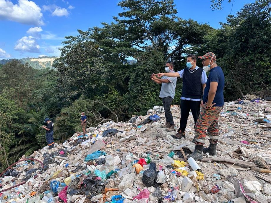 大都会/蕉赖皇冠城非法垃圾场被怀疑遭纵火