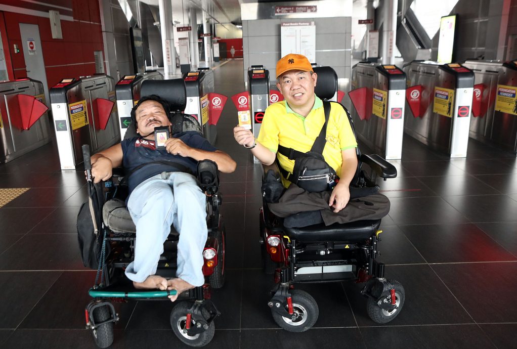 大都会/障友冀政府改善公交无障碍设施