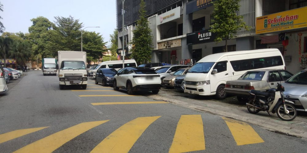 大都会/ME02双头之一/林立迎建议甲洞鸿图园工业区泊车收费