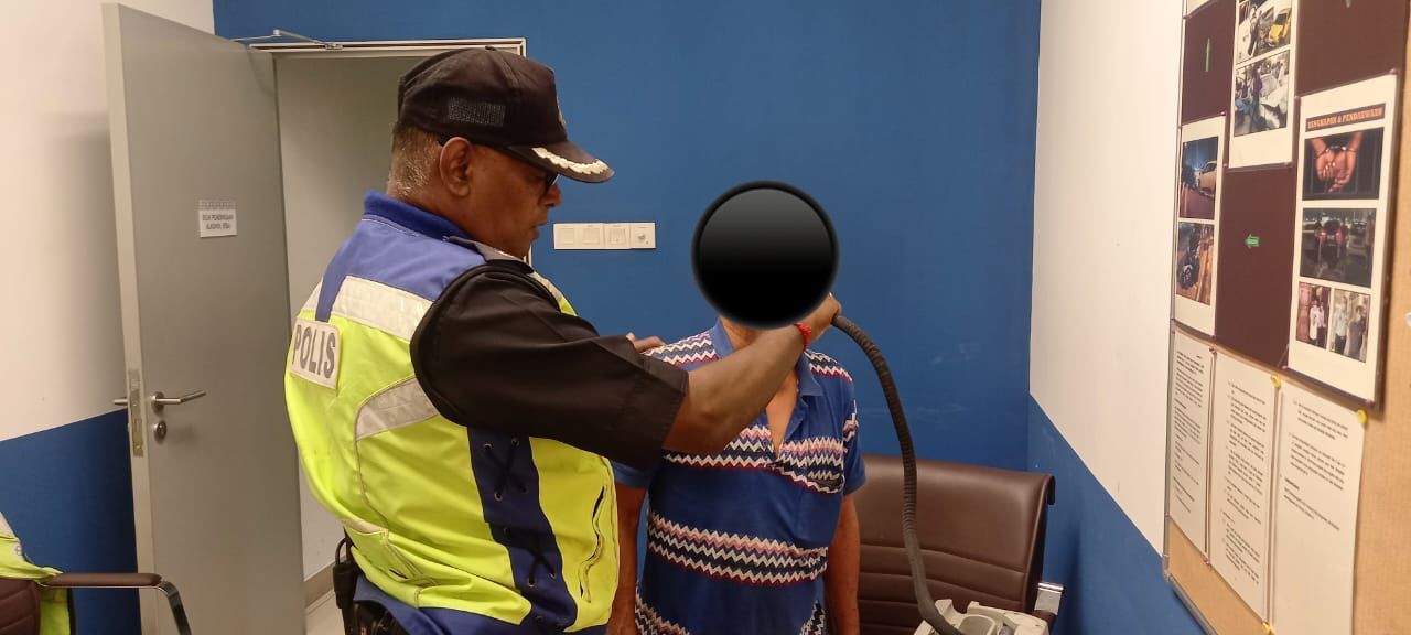 安邦再也警方取缔酒驾司机及飙车族