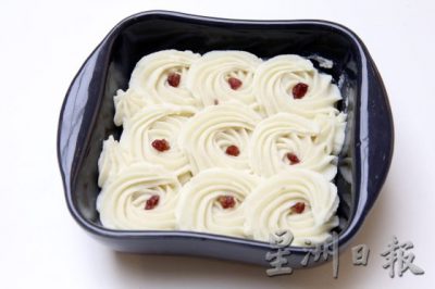 宠物吉祥年菜上桌了！初一吃到初七，狗狗可以开心过年