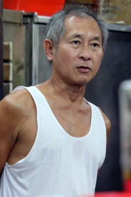 封面-大都会/年饼涨价 小贩薄利多销售卖年饼/多图