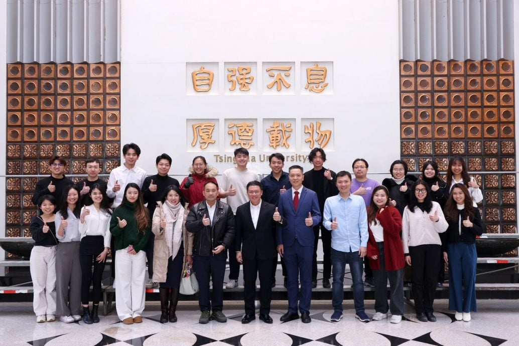 封面头条:安华邀清华设分校