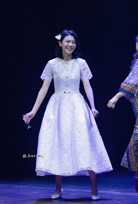 少时秀英更衣遭偷拍 台下快门声不断观众暴怒