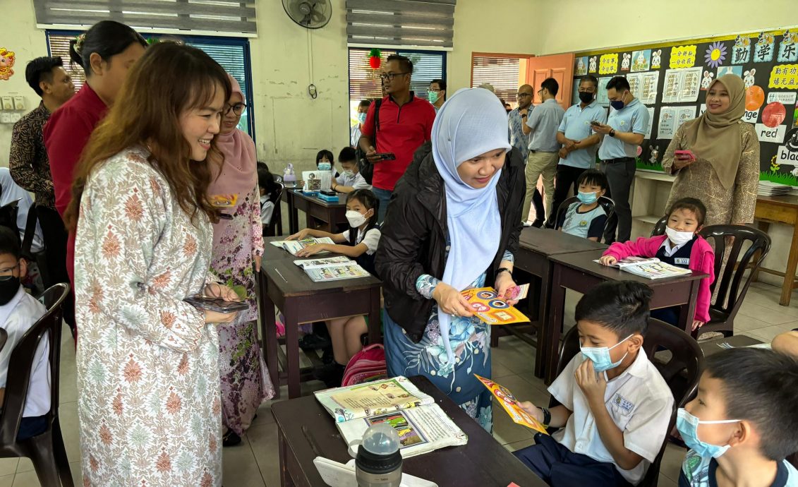 法丽娜:教部遵循流程和程序,整合处理教师与配偶分隔调派申请