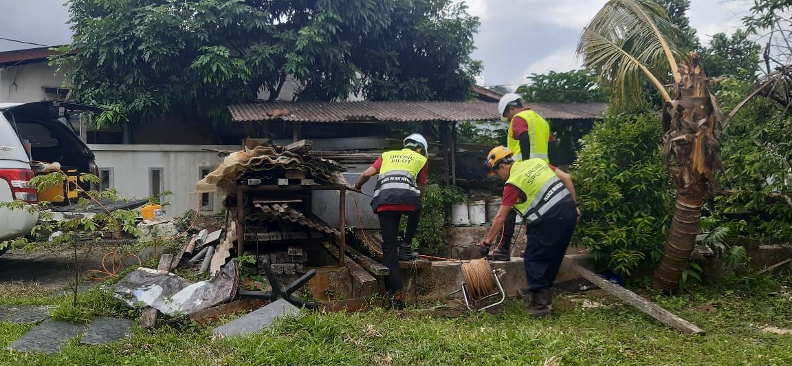 **已签发**柔：封面：【特稿】：高科技治水，士姑来首试行；无人机、机器人助找水灾源头