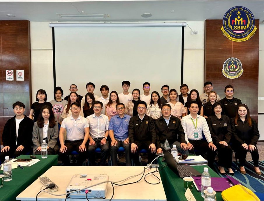 **已签发**柔:教育版头条“共话丝路,青年赋能”——赴东南亚实践游学
