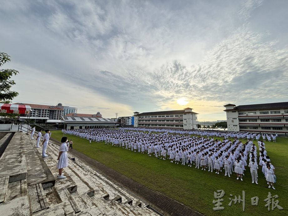 **已签发**柔:教育版头条:宽中三校启动教学体制改革计划,郑振贤:望学生及家长配合