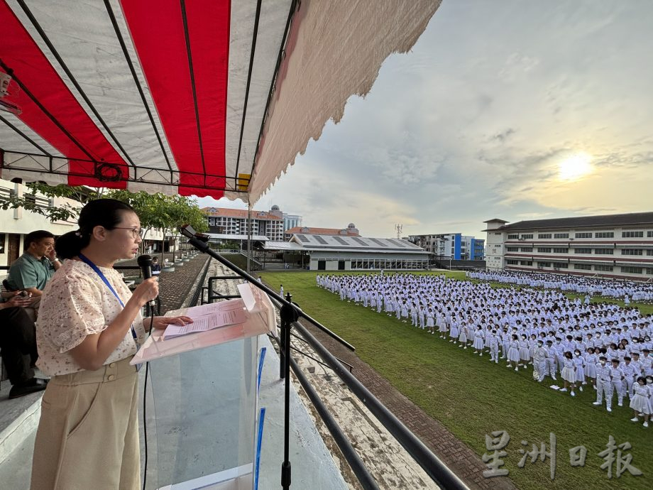 **已签发**柔:教育版头条:宽中三校启动教学体制改革计划,郑振贤:望学生及家长配合