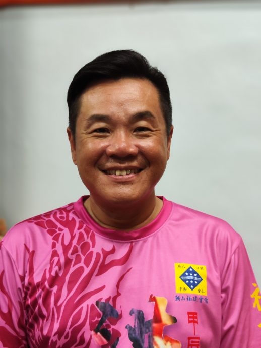 **已签发**柔：新山福建会馆推介游神衣，也可以网上订购哦！