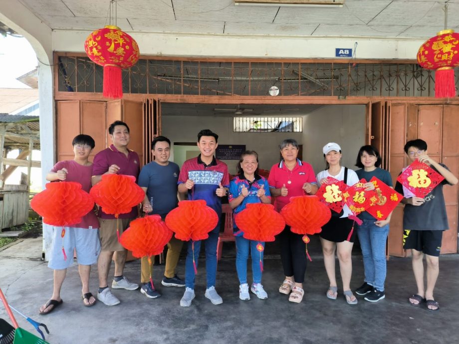 **已签发**柔:超过100人参与,古来新村及新港新村大扫除迎新年