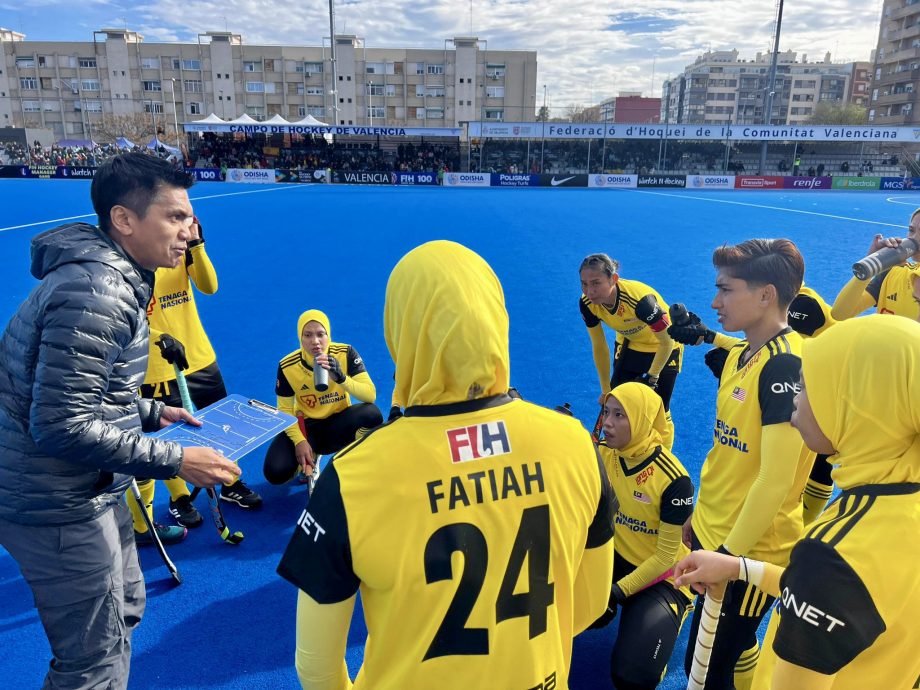 巴黎奥运会钩球入选赛|完全不是西班牙对手  大马女钩首轮吞7蛋