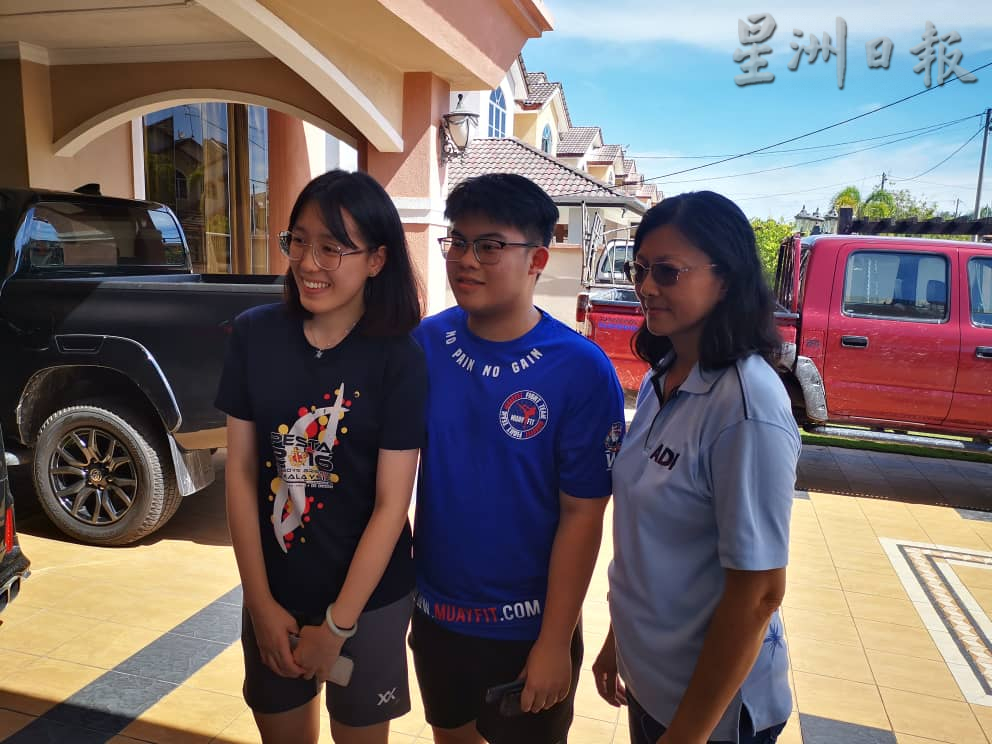 年轻情侣按铃叫醒 倪可汉夫人:不然我家或已烧毁