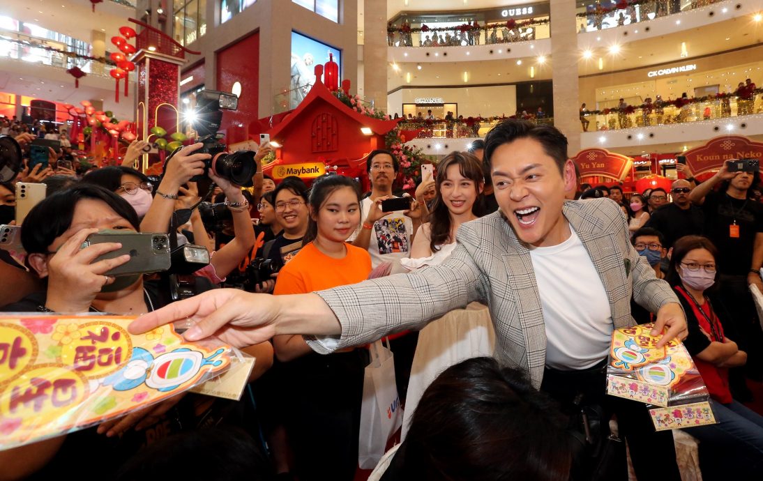 张振朗猛问楼价有意置业 龚嘉欣想在大马找对象