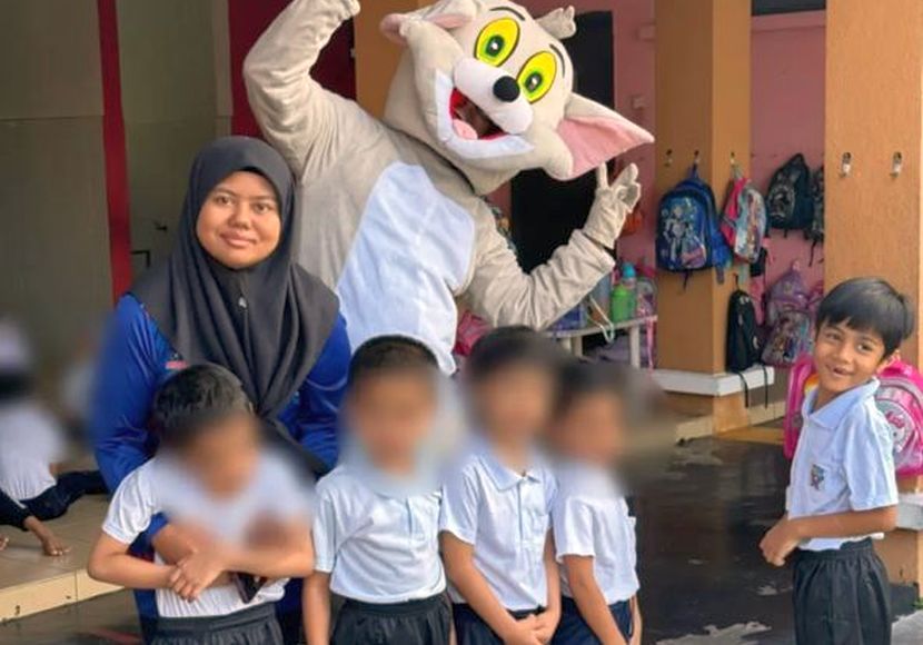 扎恩在荡秋千? 助教:“只是风吹!”