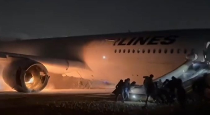 换文,天下事 主文)录音曝光 塔台准日航降落 疑海保机长听错指令酿祸