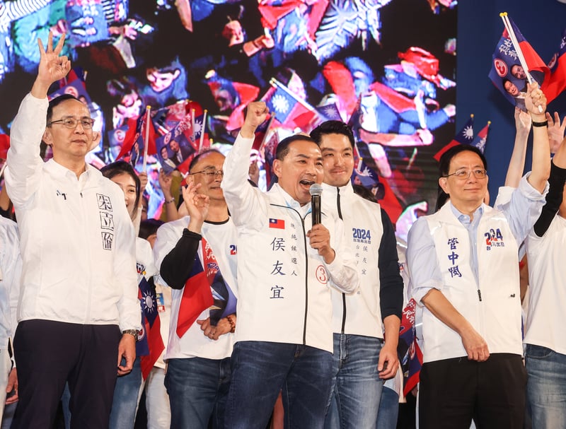 换文,天下事主文)一票定台美中关系/主 台选民夹在巨人博弈