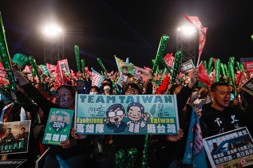 换文,天下事主文)一票定台美中关系/主 台选民夹在巨人博弈