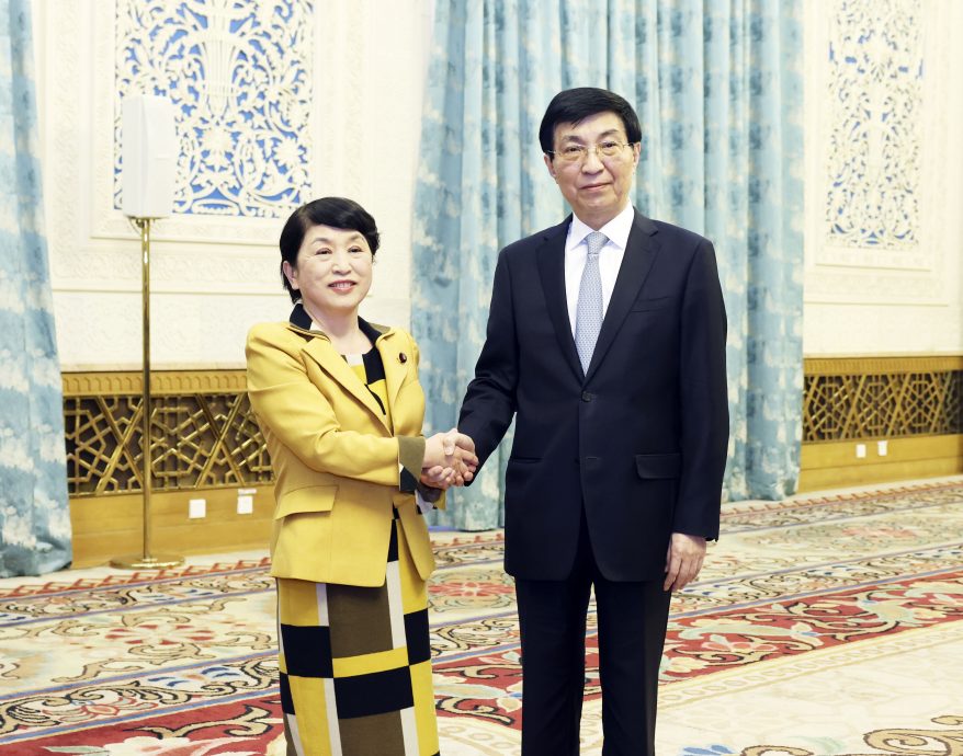 日社民党魁福岛瑞穗访中国 为侵华战争致歉