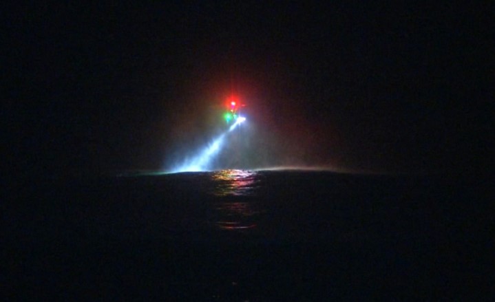 旧金山一架飞机坠海 目击者:听到引擎故障声