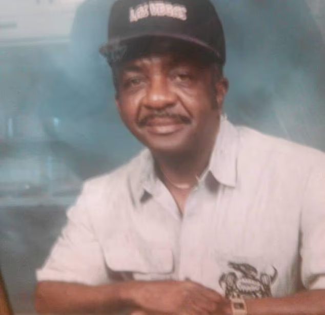 暖气显示“逾500°C”︱美国老夫妇陈尸疑遭焗毙 警方：单位热得如有火警