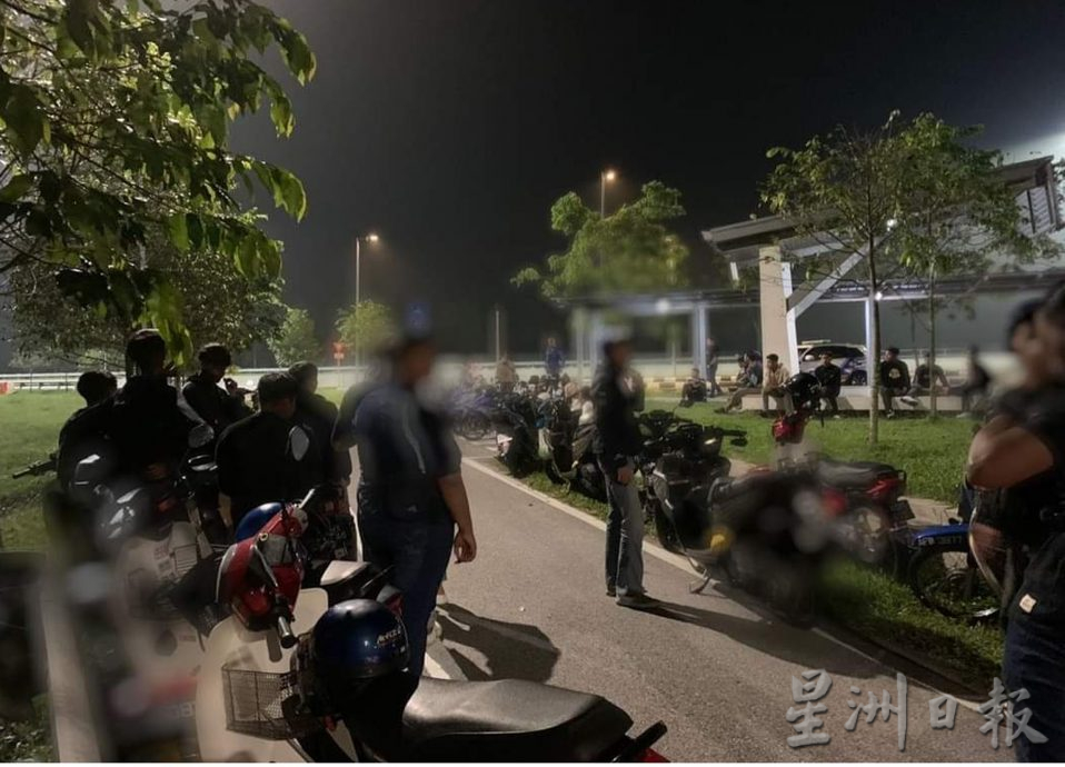 曼绒警方展“公路流氓”行动 扣13未成年少年助查