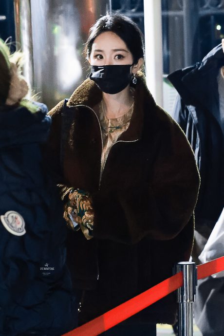 杨幂遭咸猪手乱摸暴怒回瞪 12秒性骚扰视频疯传