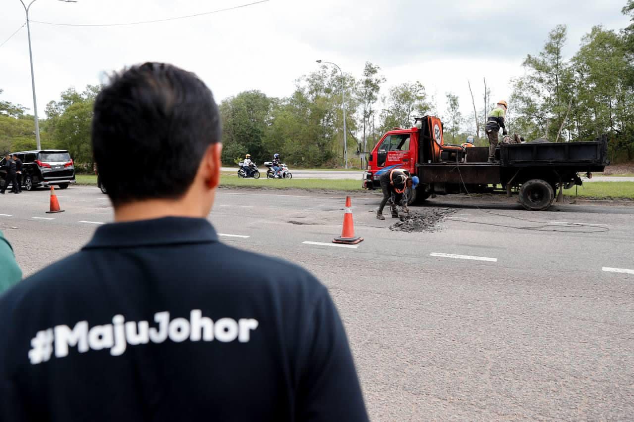 柔︰ 柔大臣:确保交通顺畅安全 丹绒浪沙道路将加速维修