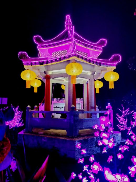 柔︰利民达云峰宫“夜光”迎龙年,冀成游客打卡景点