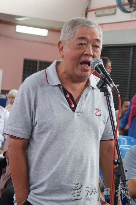 柔︰希尔︰建议单行道减至一条，从白桥交通灯至青年路