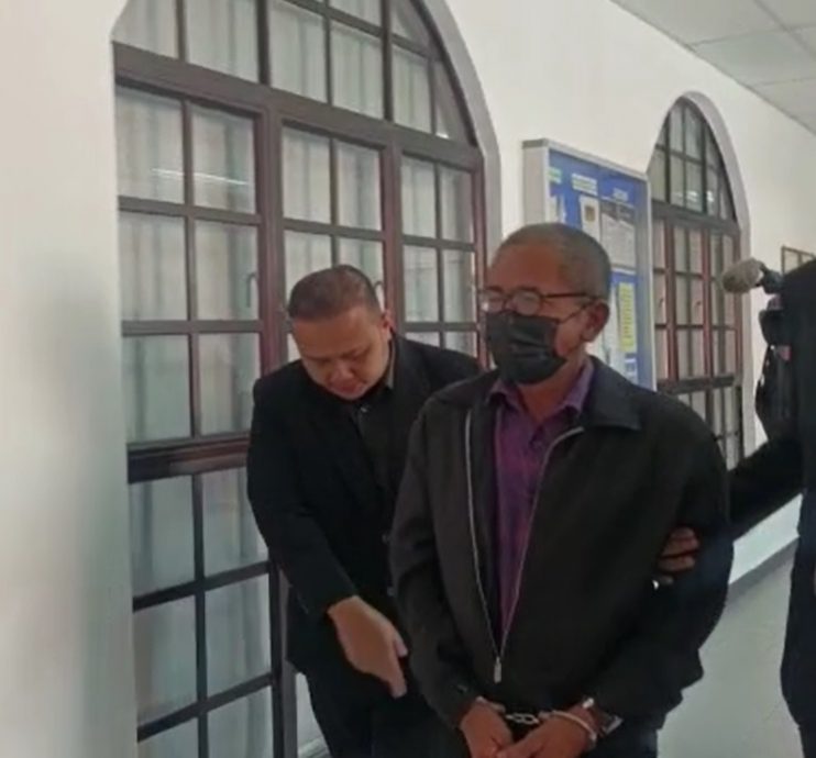 柔： 不诚实兑现支票  Felda前主席俯首认罪