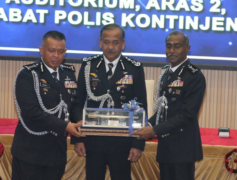 柔： 卡玛鲁查曼荣休  古玛升任柔警界一哥