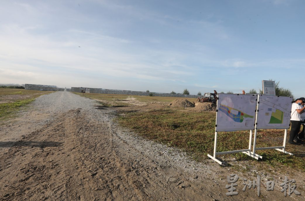 柔： 对面空地将设临时停车场  纾缓新山中央医院车位问题