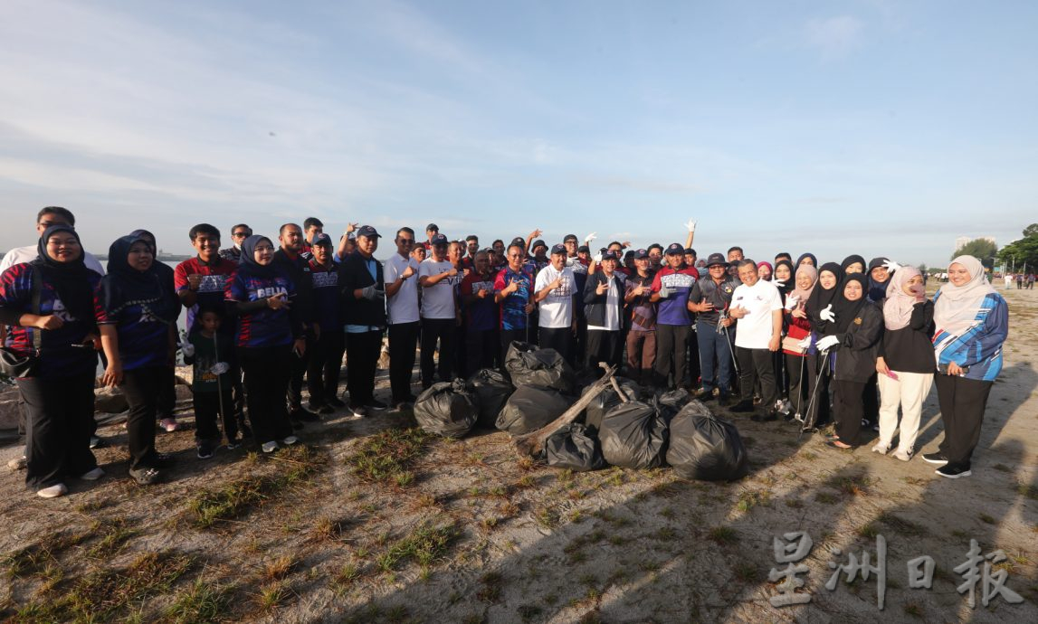 柔:丽都海边千人大扫除 大臣;可发展为休闲区