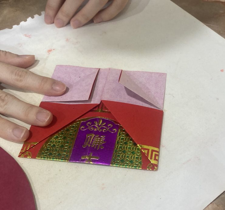 柔：今日面谱（25/1见报）：少女制一桶金迎新年