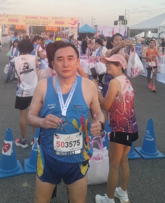 柔:今日面谱:薛春强以捐血和跑步推广助人及健康意识(1月4日见报)